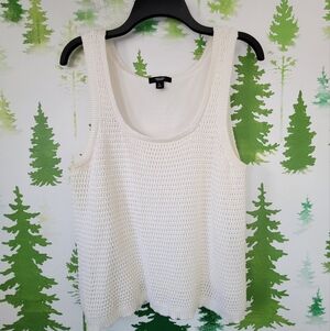 Simply Vera Vera Wang  Crochet Tank.